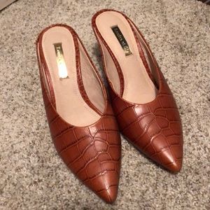 Ladies size 5 never worn